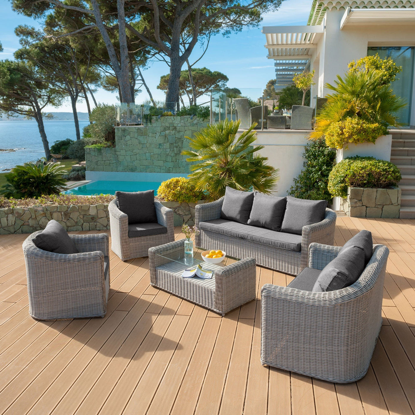 Housse de coussin gris foncé pour salon de jardin Calvi 4 places, compatible avec fauteuils et canapés, marque Meublot.