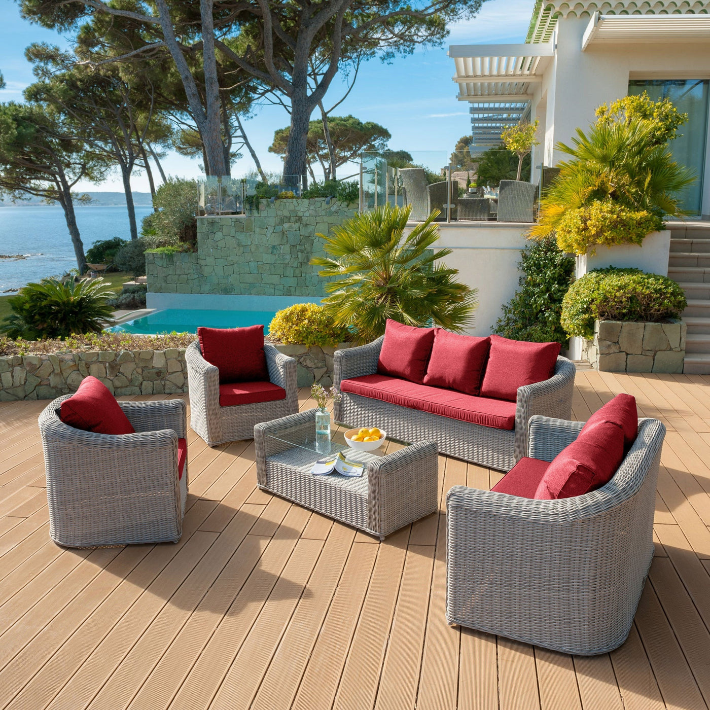 Housse de coussin rouge pour salon de jardin Calvi 7 places, compatible avec fauteuils et canapés, marque Meublot.