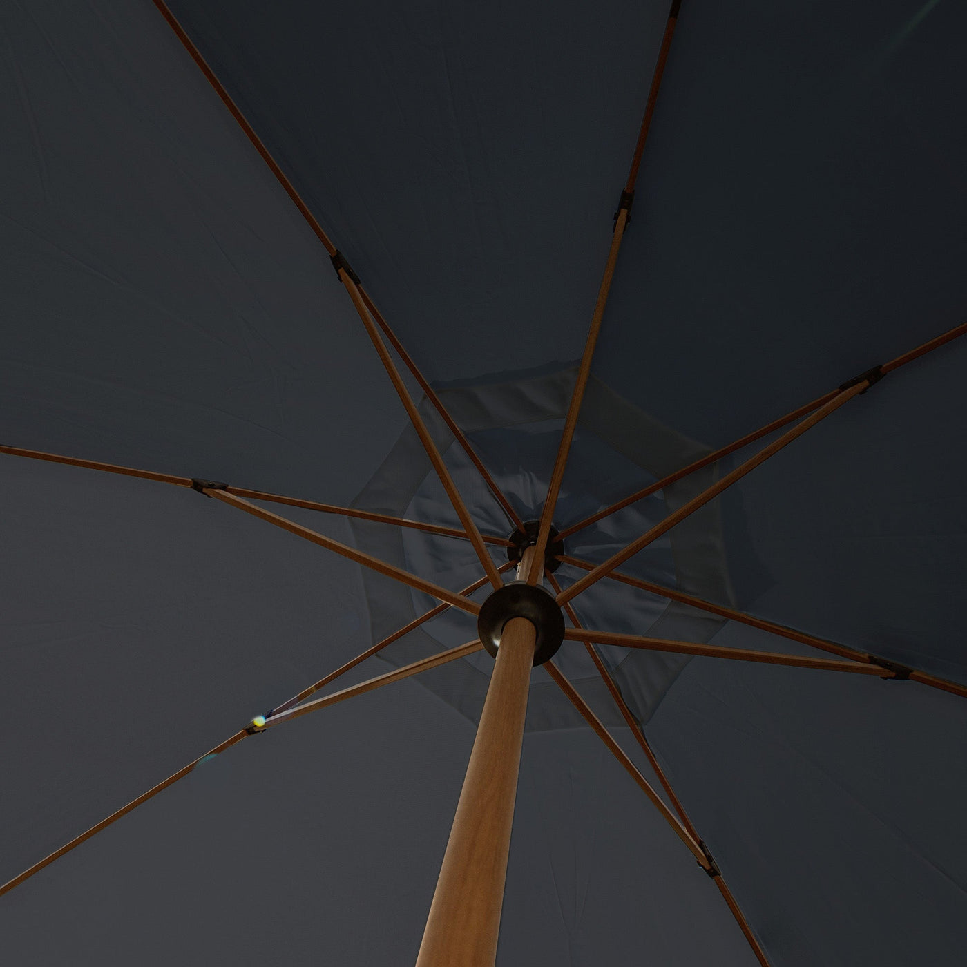 Parasol rond Yucatan en bois blanc, parasols et voiles d'ombrage, diamètre 3,5 m, design élégant et résistant.