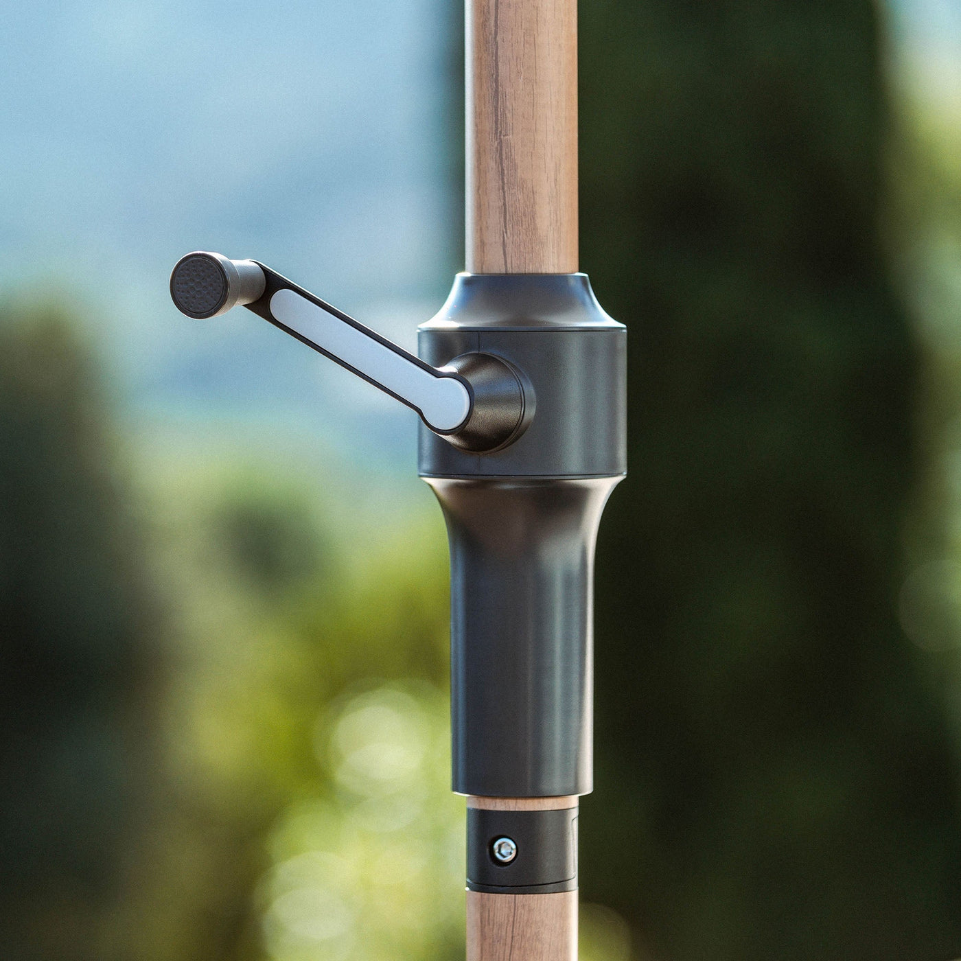 Parasol rond Yucatan de 3,5 m en bois blanc, parasols et voiles d'ombrage, visible avec sa toile blanc naturel