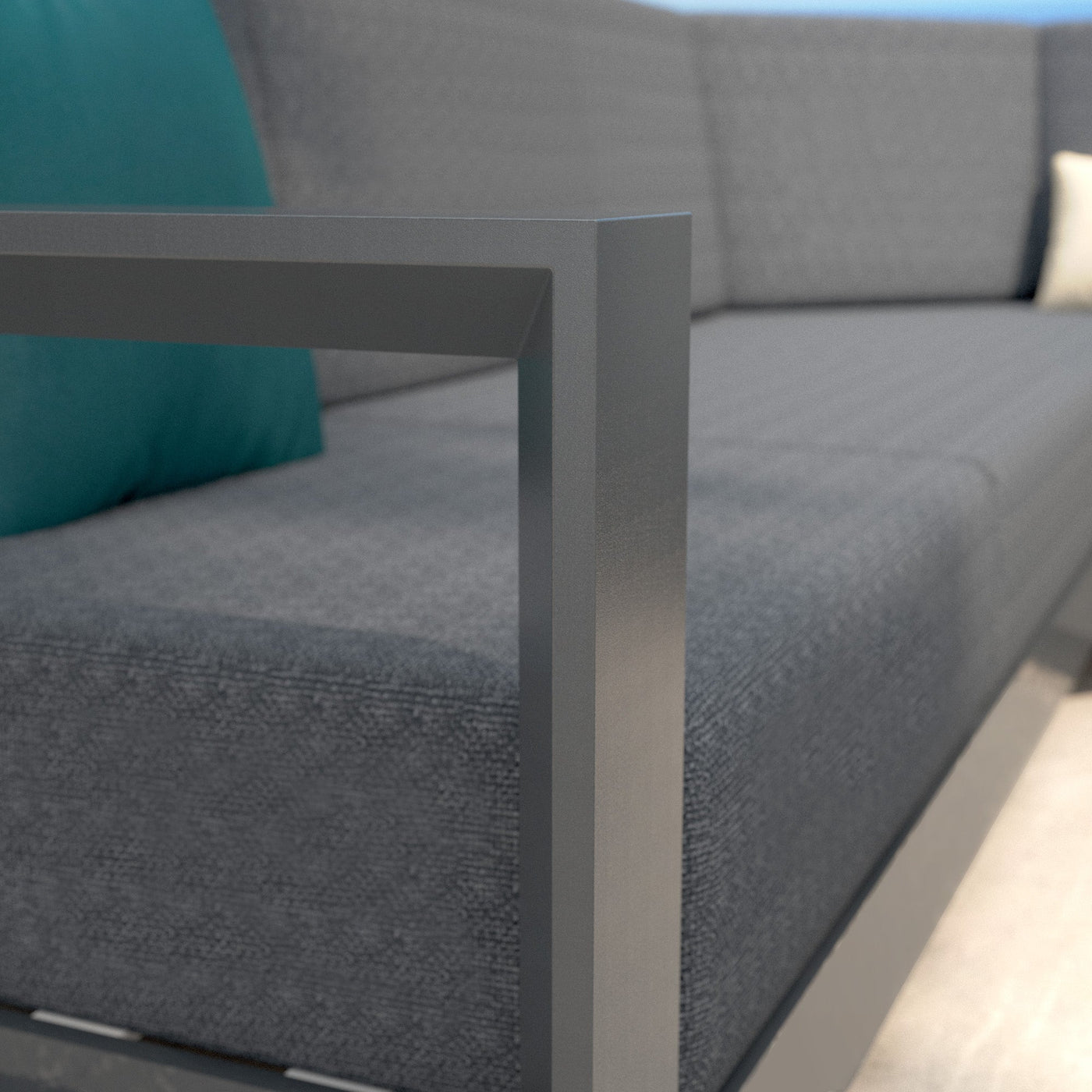 Salon de jardin d'angle Elba 5 places de Meublot, canapé d’extérieur noir avec coussins, vue rapprochée.