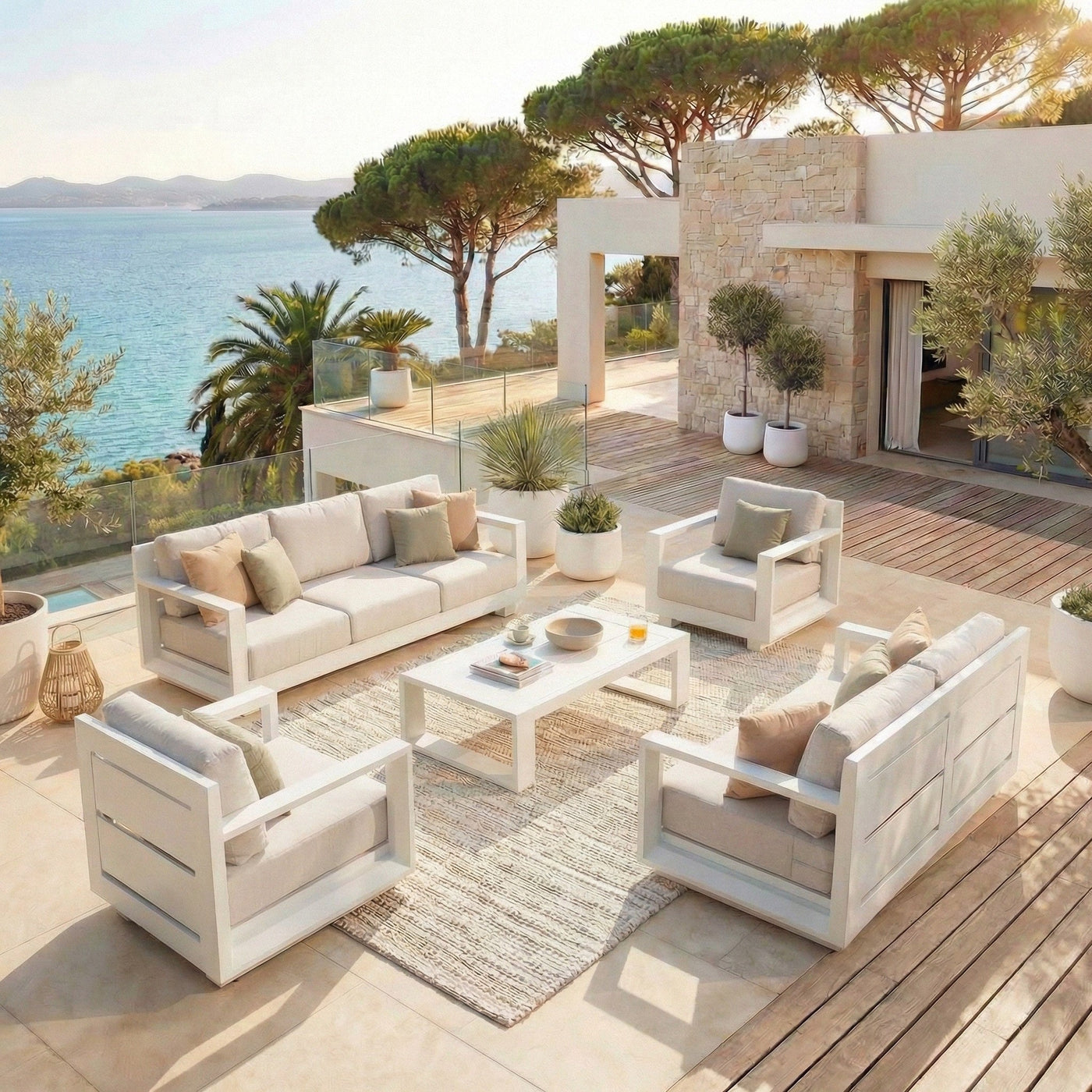 Salon de jardin Elba 7 places de couleur blanc-beige avec coussins, par Meublot, idéal pour l'extérieur.