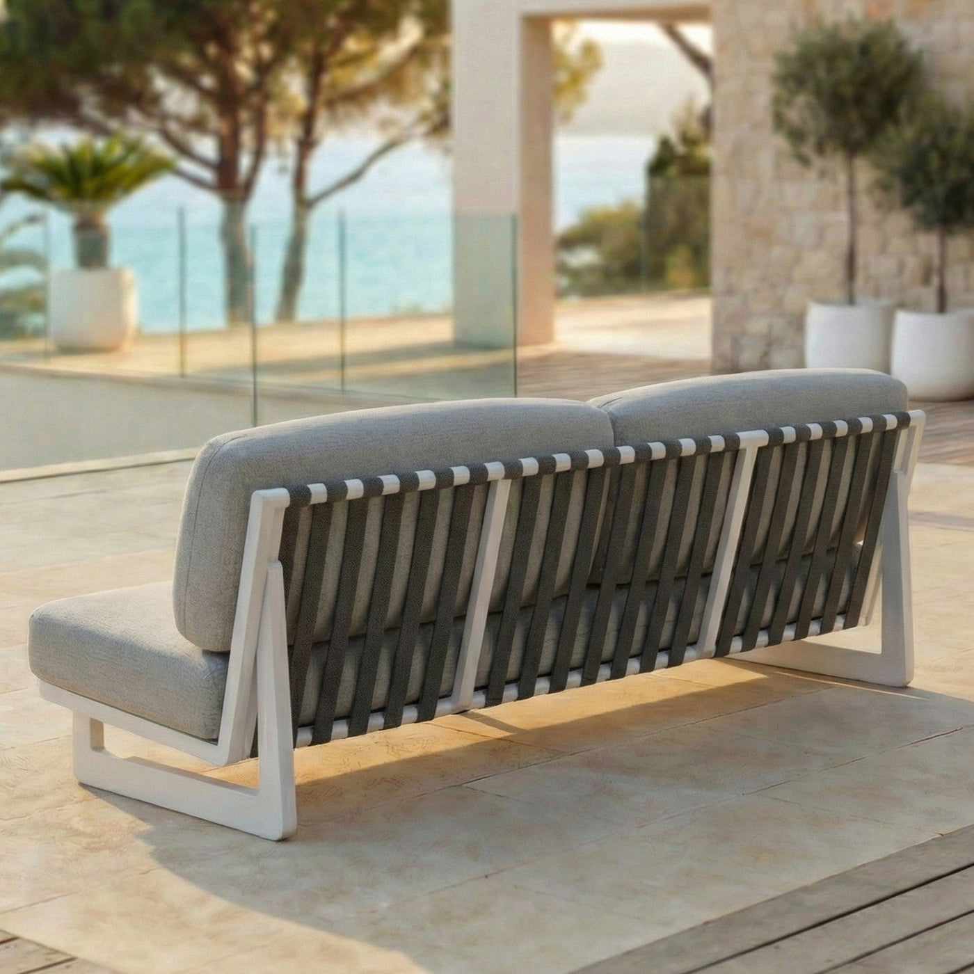 Salon de jardin Long Beach Meublot pour 5 places avec table et fauteuils en osier tressé, idéal pour l'extérieur.