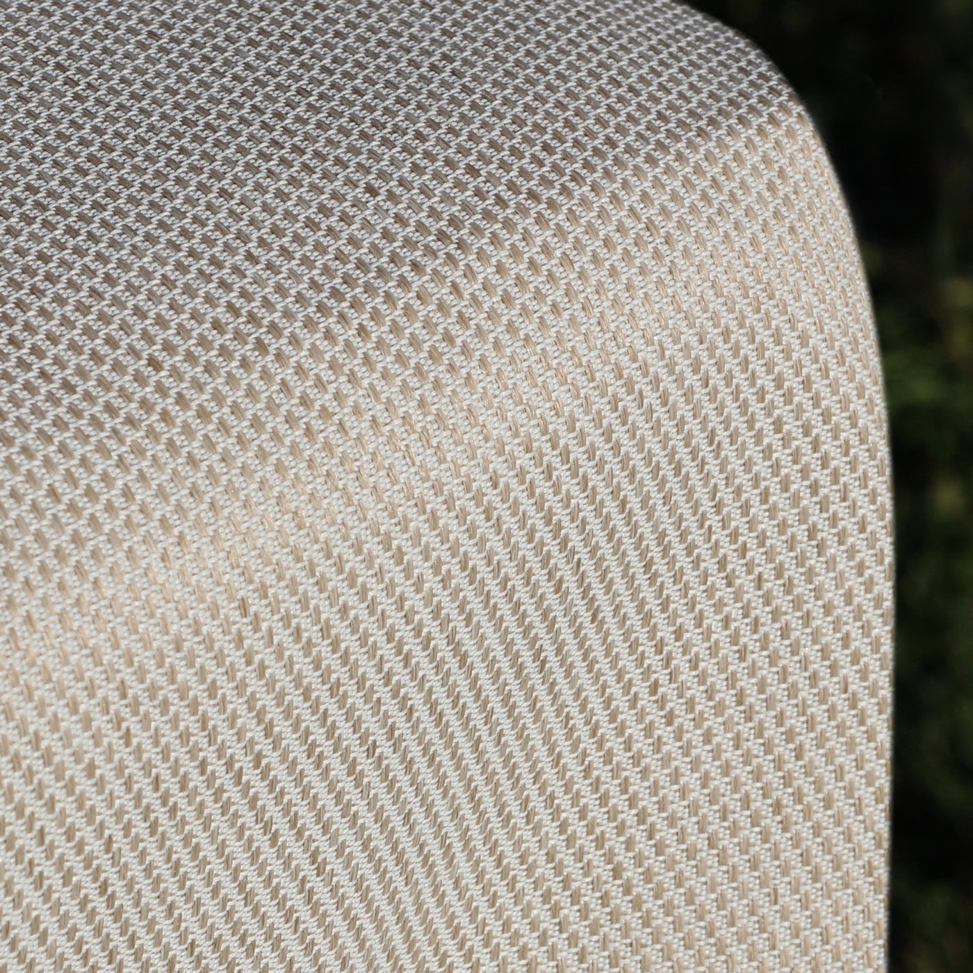 Salon de jardin Monte Carlo 12 places de Meublot avec table et chaises en tissu pour extérieur.