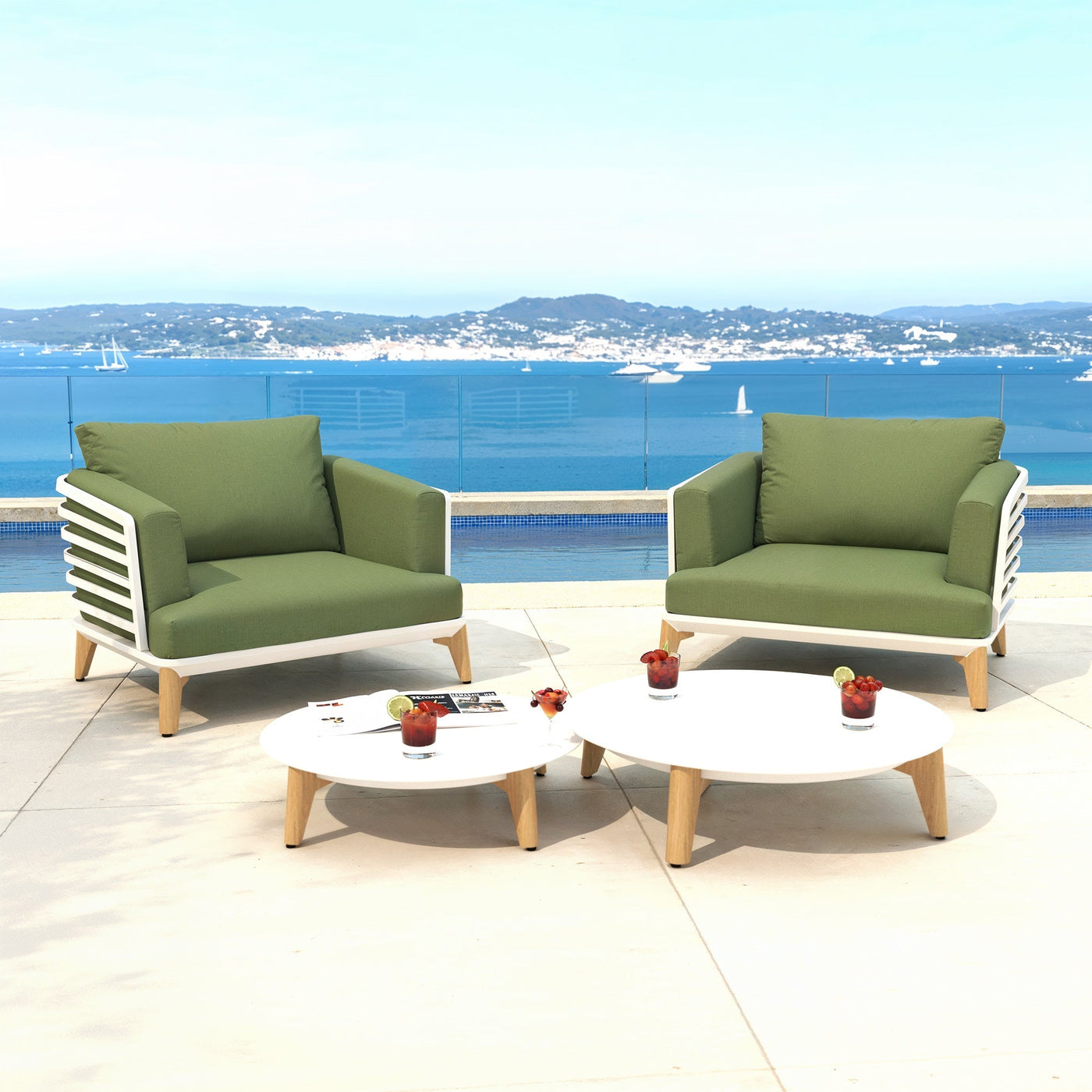 Fauteuil de jardin Monte Carlo Meublot pour 2 personnes, structure blanche et détails verts, idéal pour l'extérieur.