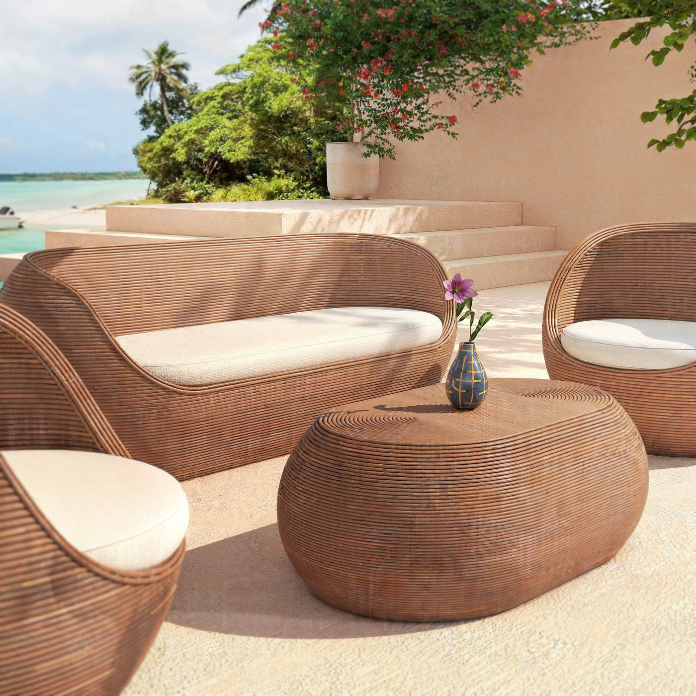 Salon de jardin Trinidad 5 places de Meublot avec table et chaises en bois élégant, idéal pour extérieur.