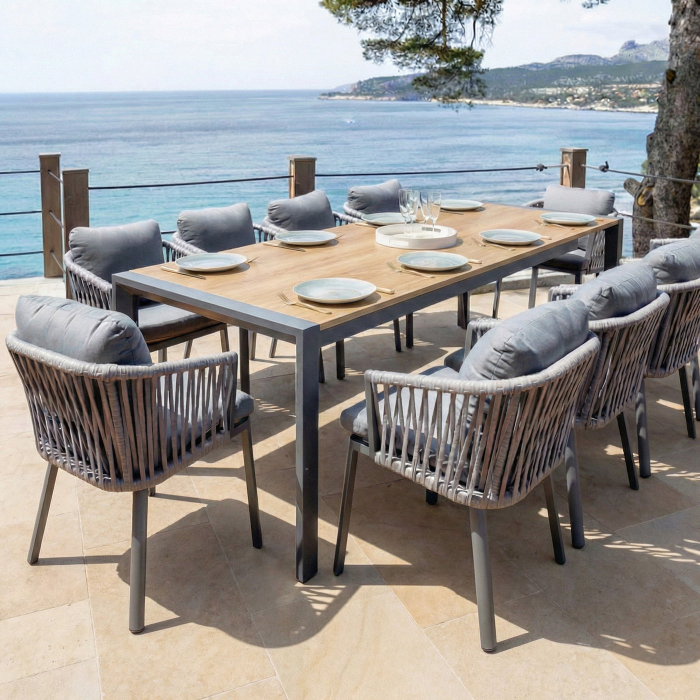 Table de jardin extensible en aluminium Amalfi pour 10 personnes, dimensions 180/240x96cm, design moderne et résistant.