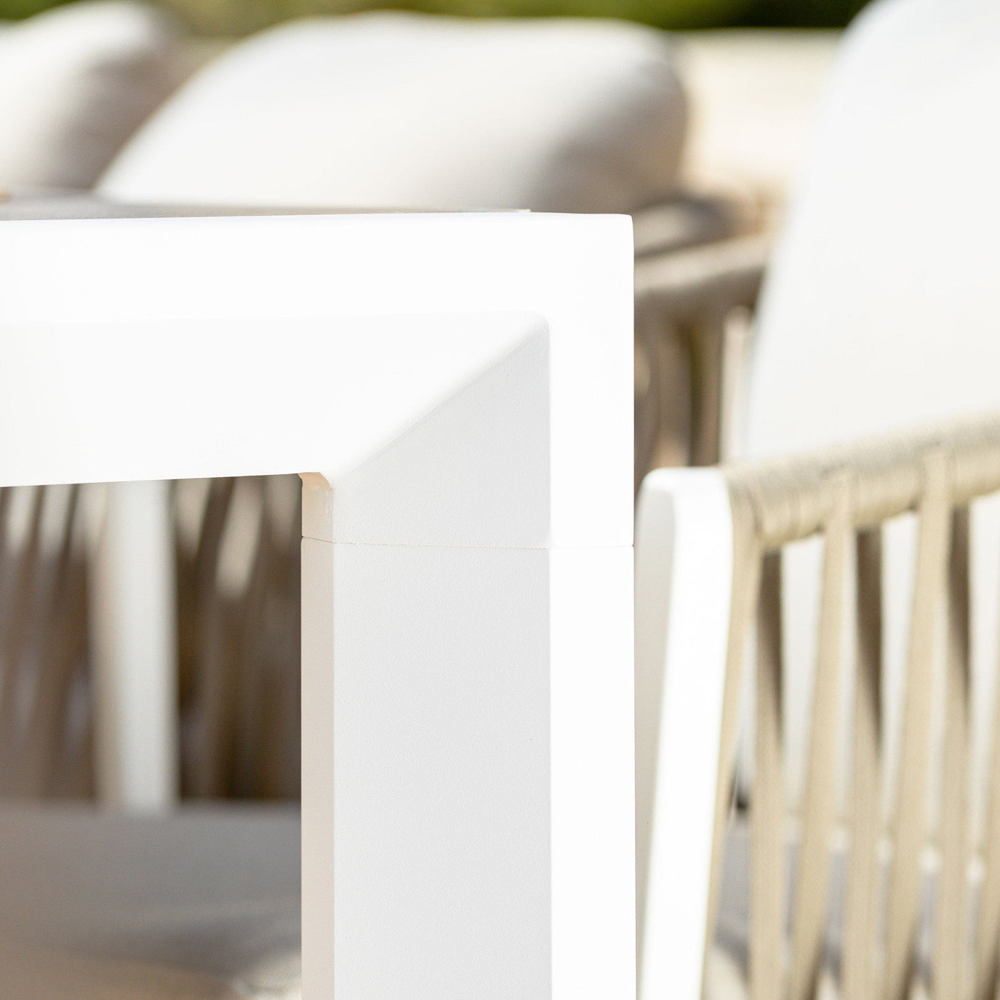Table de jardin extensible Meublot Amalfi en aluminium, grande table pour 10 personnes, finition blanche, 180/240x96cm.