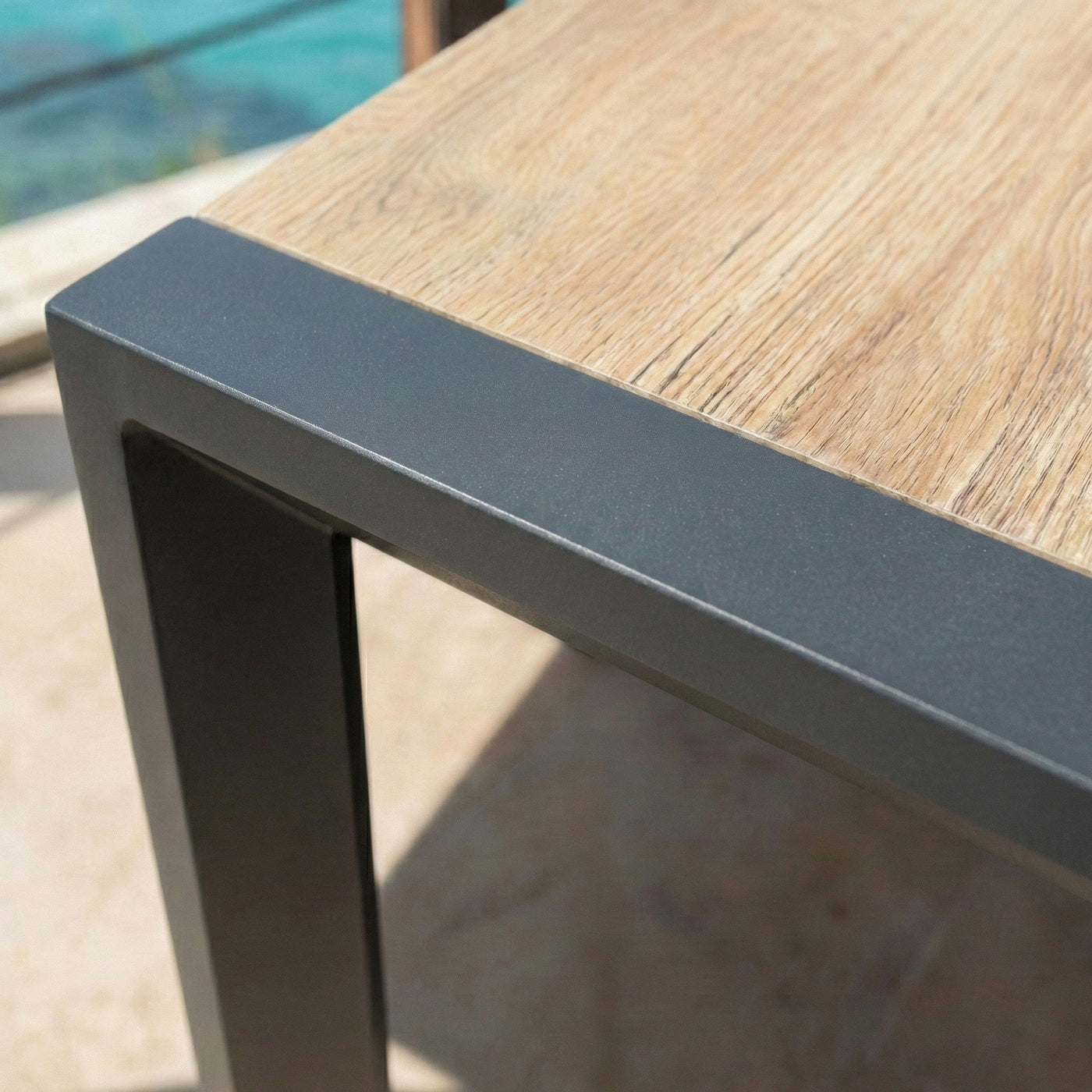 Table de jardin extensible Meublot Amalfi en aluminium, 10 places, avec surface en bois et allonge, dimensions 180/240x96cm.