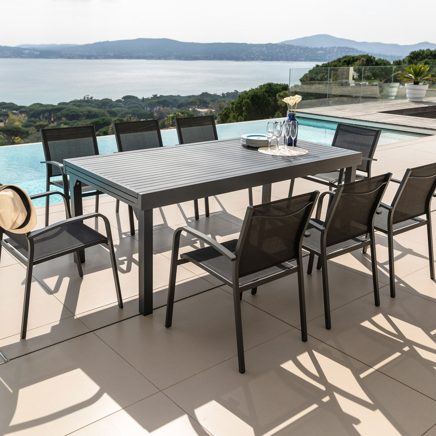 Table de jardin extensible Meublot Murano en aluminium anthracite, grande table de 12 places, 320 x 100 cm.