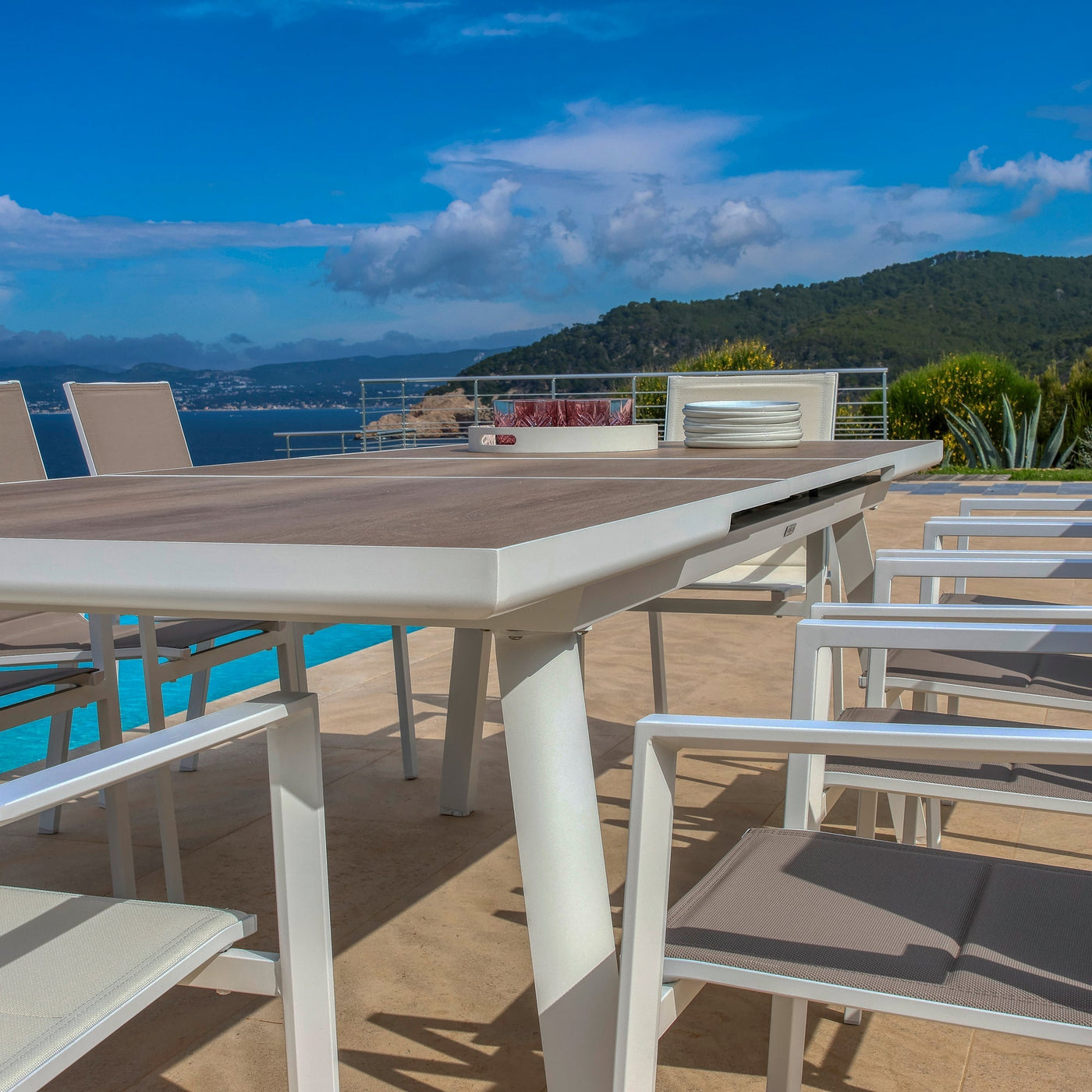 Table de jardin extensible automatique Meublot en aluminium Amalfi, 10 places, avec rallonges, modèle 200/260x96.