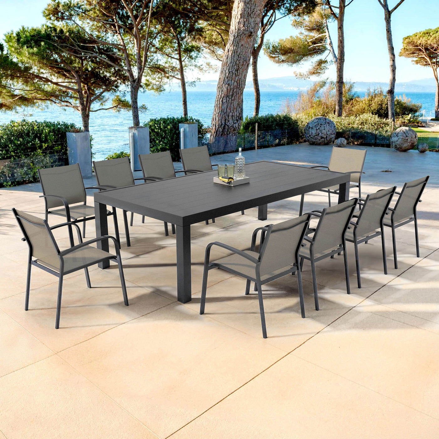 Table de jardin fixe rectangulaire Murano 10 places de Meublot, en acier anthracite, 240x120cm, design moderne et robuste.