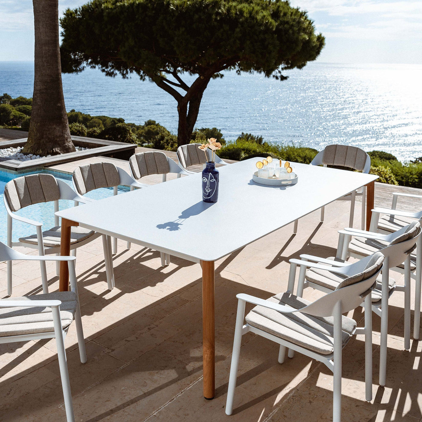 Table de jardin rectangulaire Monte Carlo en aluminium blanc, 10 places, dimensions 240x120 cm, pour extérieur.