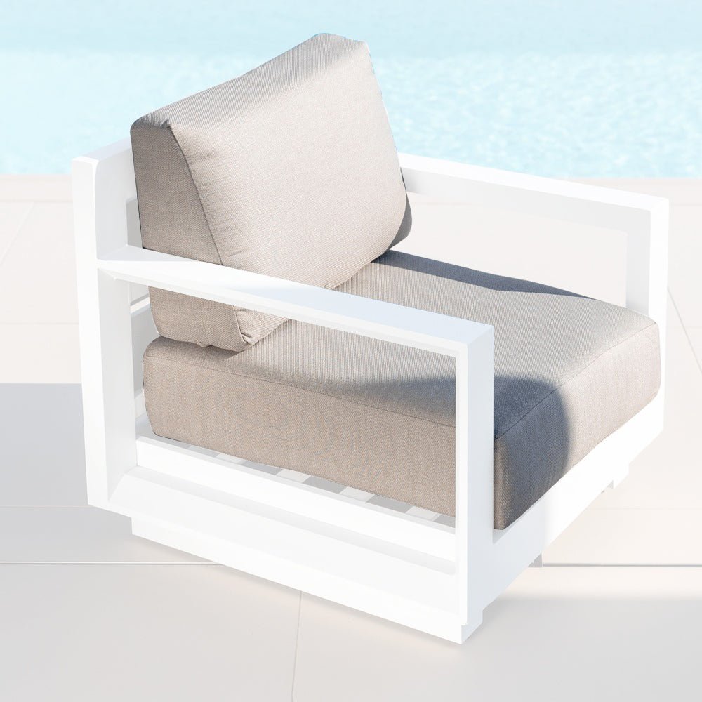 Housse de coussin taupe pour fauteuil Elba, en tissu doux, adapté pour le fauteuil Meublot.