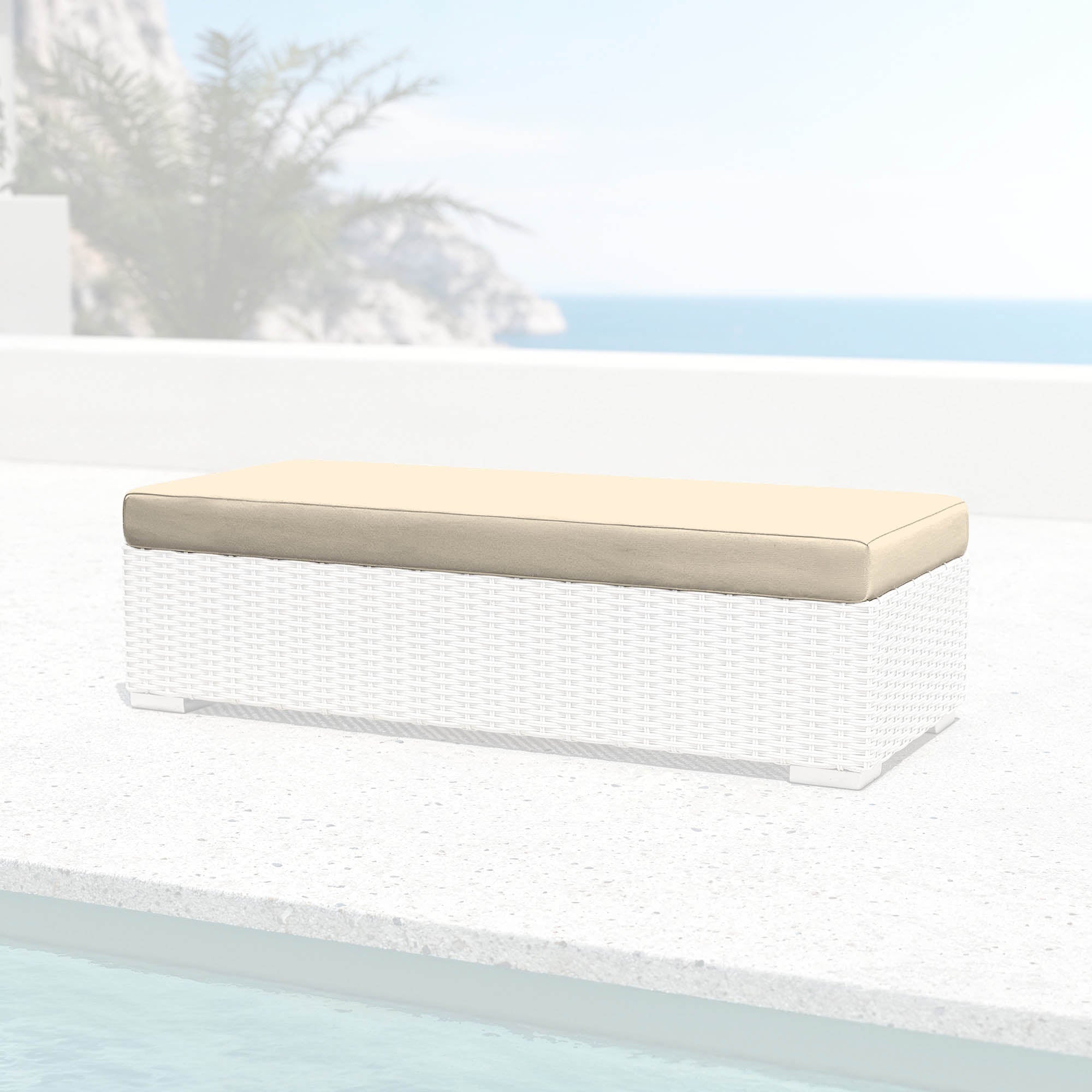 Housse de coussin pour banquette 2 places Palma, couleur blanc beige, en tissu doux et élégant, par Meublot.