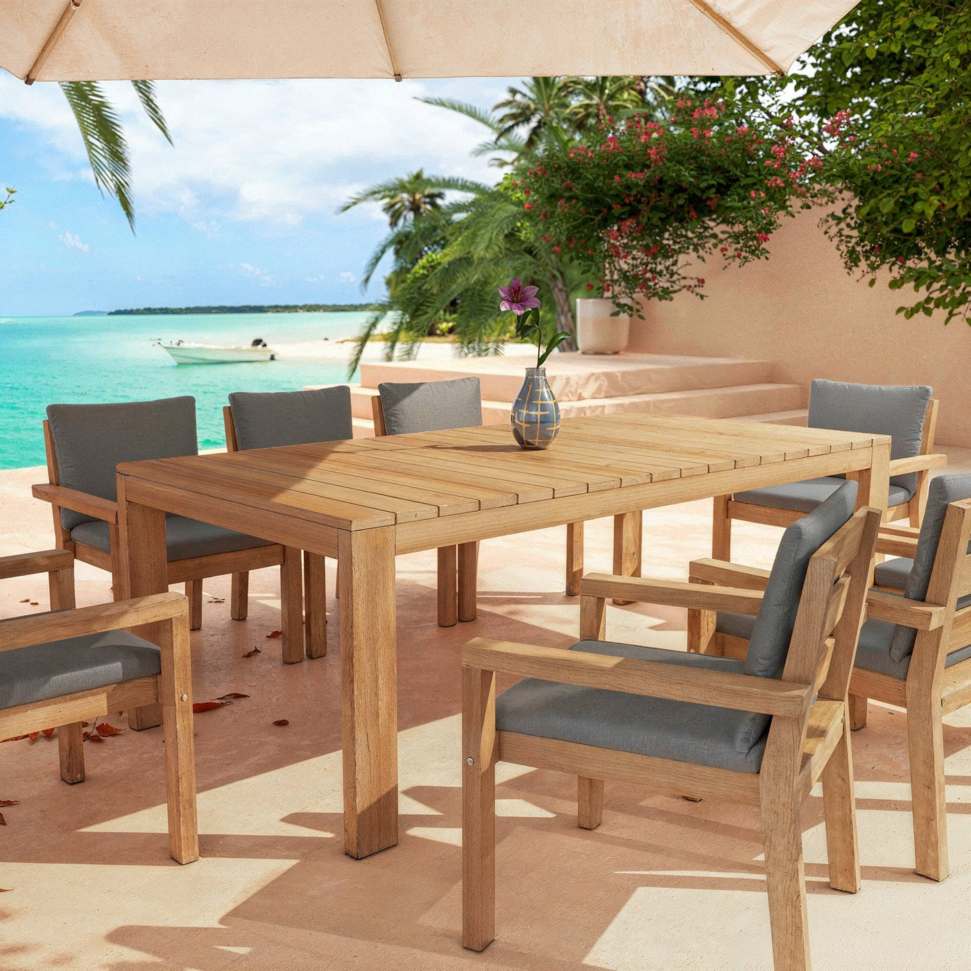 Deux fauteuils de repas gris Bornéo de Meublot, avec assise rembourrée et structure en bois, vue rapprochée.