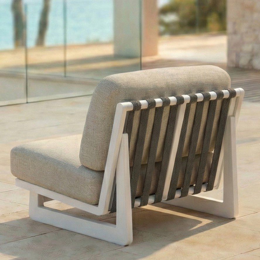 Salon de jardin Long Beach Meublot pour 5 personnes, ensemble de meubles extérieurs avec table et chaises en bois et métal.