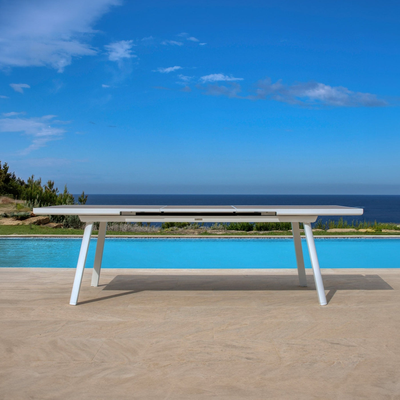 Table de jardin extensible automatique Meublot en aluminium Amalfi, 10 places, avec rallonge, vue de dessus.