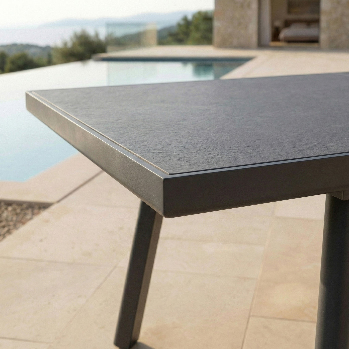 Table de jardin extensible automatique Meublot en aluminium Amalfi, capacité 10 places, élégante et résistante, modèle 200/260x96.